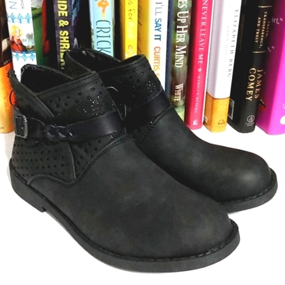 Blowfish Other - BLOWFISH DISTRESSED BLACK SPARKLE MOTO BOOTS GIRLS SIZE 2 NWT